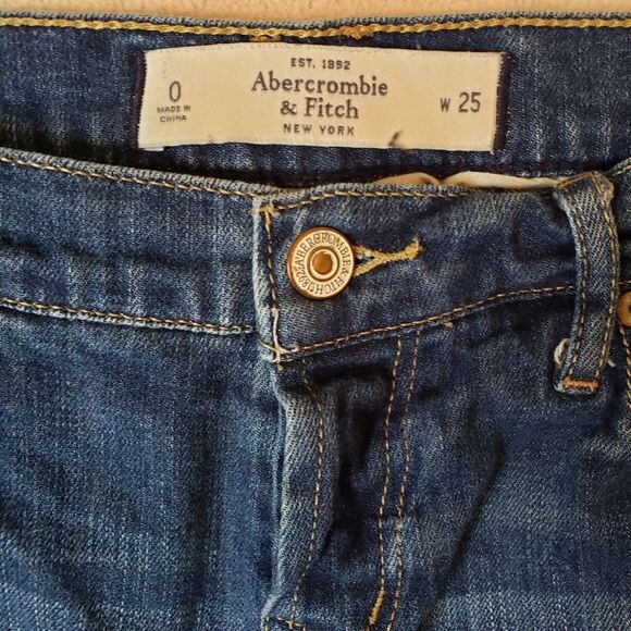 Abercrombie & Fitch NY Perfect Stretch rip/distressed jeans, embroidered, sz 0, - Picture 4 of 8